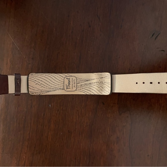 Woman’s Fossil watch - Picture 3 of 4